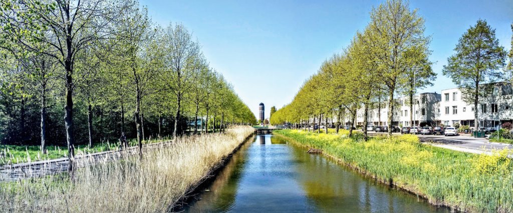 Watertoren van Zoetermeer in het voorjaar